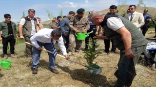 Malatyada depremde kaybedilen her çocuk için bir fidan dikildi