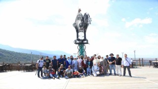 Malezyalı turizmciler Pamukkale Seyir Tepesine hayran kaldı