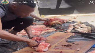 Mame Thiam ailesi ile kurban bayramını kutladı