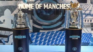 Manchester Citynin bu sezon kazandığı kupalar İstanbulda sergilendi