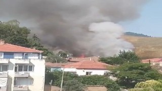 Manisada ev yangını yürekleri ağza getirdi