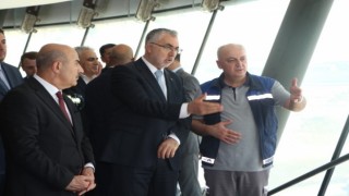 Mardinde ziyaretlerini sürdüren Bakan Işıkhan işçilerle bir araya geldi
