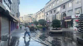 Marmariste belediye ekipleri Temiz Marmaris için yoğun mesai yaptı