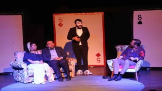 Merkezefendi Kent Tiiyatrosunun yeni oyununa büyük ilgi