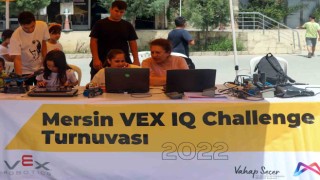 Mersin Büyükşehir Belediyesi, geleceğin yazılımcılarına temel oluyor