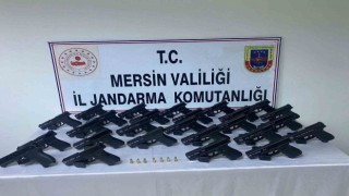 Mersinde bir kamyonette 26 tabanca ele geçirildi: 4 tutuklama