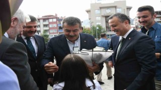 Milli Eğitim Bakanı Tekin, Gümüşhanede ziyaretlerde bulundu