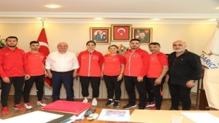 Milli sporcu Eray Şamdan Polonyada yapılacak 3. Avrupa Oyunlarına hazırlanıyor