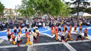 Minikler izleyenleri kendine hayran bıraktı