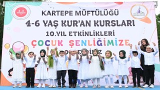 Minikler okudukları sure ve ilahilerle gönülleri fethetti