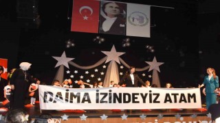 Miniklerin muhteşem gösterileri ayakta alkışlandı