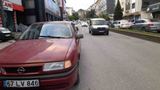 Motosiklet otomobille çarpıştı: 1 yaralı