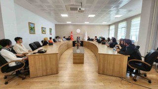 Müdür Başyiğit, psikososyal müdahale programına katkı veren öğretmenlerle bir araya geldi