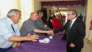 Muğla protokolü huzurevi vatandaşlarının bayramını kutladı