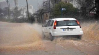 Muğlaya gök gürültülü sağanak yağış uyarısı yapıldı