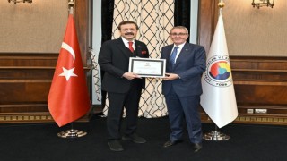 Murzioğlu mazbatasını aldı