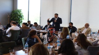 Nazırlı: Davutoğlu başkan olduktan sonra bizleri tasfiye etti