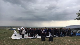 Niğdeliler Şükür Duasına Çıktı