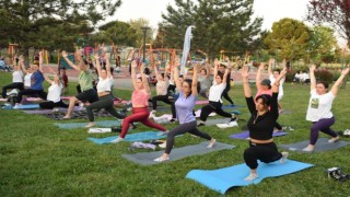 Nilüferliler yoga için buluşuyor