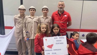 Öğrenciler farkındalık oluşturmak için gösteri yaptı