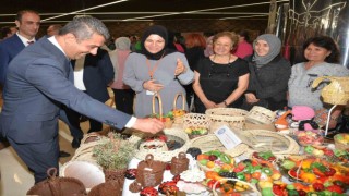 Öğrenmenin yaşı olmadığını kanıtlayan kursiyerler hünerlerini sergiledi