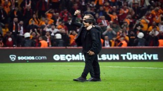 Okan Buruk ve oğlu Ali Yiğitin şampiyonluk sevinci