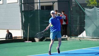 Okul Sporları Gençler Tenis Türkiye Birinciliği müsabakaları Manisada başladı