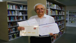 Okumak mutlu ediyor dedi, 73 yaşında 7nci yüksek lisansına geçti