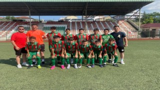 Osmaneli Belediyespor U-13 takımı 9-0 kazandı.