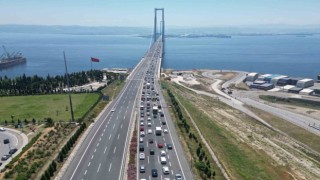 Osmangazi Köprüsünde trafik durma noktasına geldi