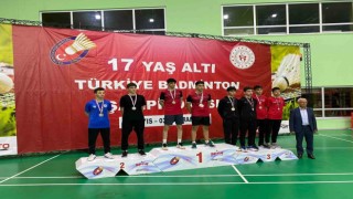 Osmangazili badmintoncudan altın madalya
