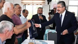Osmaniye Valisi ve eşi, Huzurevi sakinlerini ziyaret etti