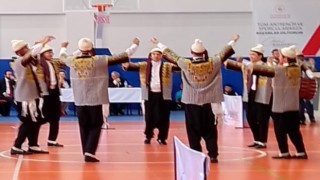Osmaniye Yedi Ocak Halk Oyunları Topluluğu iki birincilik kazandı