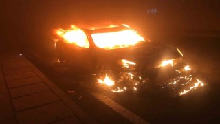 Otomobil yeni Zigana Tünelinde alev alev yandı