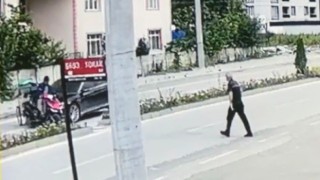Otomobilin çarptığı elektrikli bisikletin sürücüsü ağır yaralandı