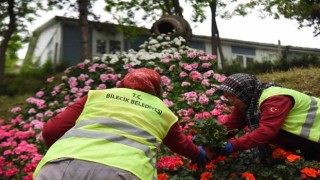 Park ve bahçelerde yapılan çalışmalarla Bileciki güzelleşiyor