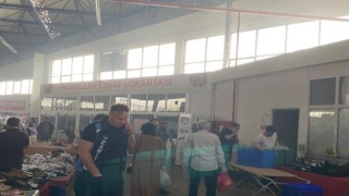 Pazar yerinde yangın paniği, bir anda ortalık karıştı