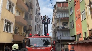 Pendikte bayram günü korkutan yangın: Mahsur kalanlar kurtarıldı