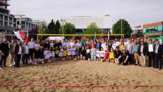 Plaj voleybolu festivali başladı