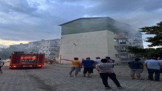 Polis lojmanlarında çıkan yangın korkuttu