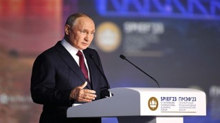 Putin: Yahudi dostlarım Zelenskiyden utanıyor