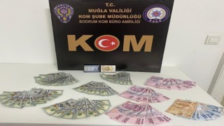 Sahte dövizleri bozdurmak için dükkan dükkan dolaştılar