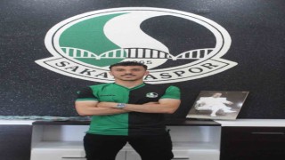 Sakaryaspor, Mikail Okyarı transfer etti