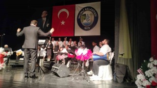 Salihlide Türk Halk Müziği rüzgarı esti