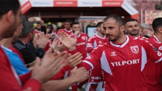 Şampiyon Samsunspor sahaya iniyor