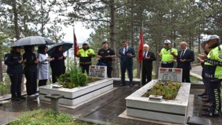 Şehit Nihat Karakoca kabri başında anıldı