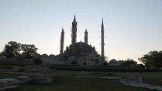 Mimar Sinan'ın şahseri Selimiye Camii'nde bayram namazı