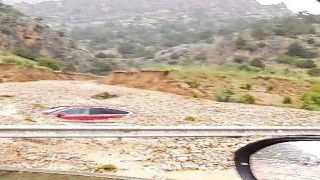 Selin getirdiği çamur aracı yuttu