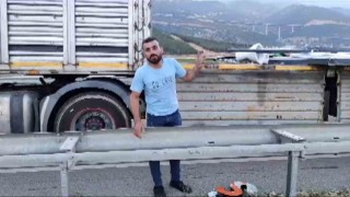 Şiddetli rüzgar konteyneri uçurdu