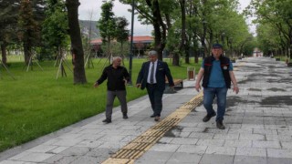 Şiddetli yağış sonrası saha temizlik çalışmalarını yerinde inceledi